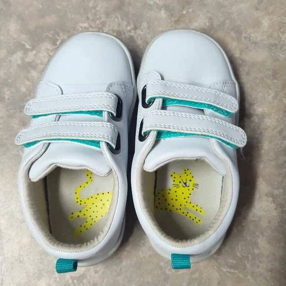 Kids White and Teal Shoes from Ten Little Size 9 - Picture 2 of 5